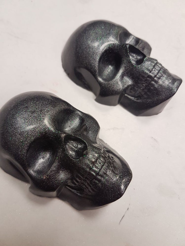 Nether Metallic Skull Hexsoap (Cherry Berry Fragrance)